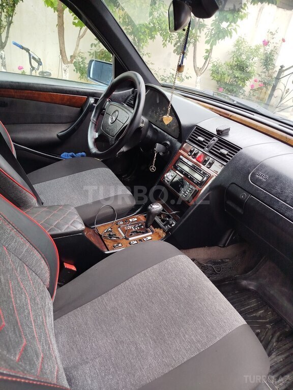 Mercedes C 220
