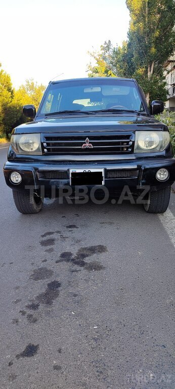Mitsubishi Pajero io