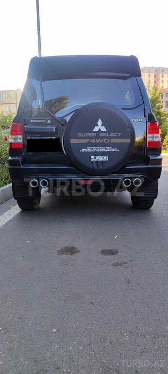 Mitsubishi Pajero io