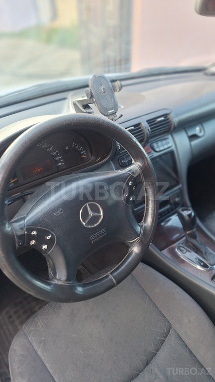 Mercedes C 200