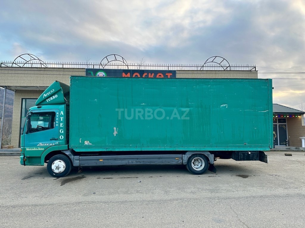 Mercedes Atego 815