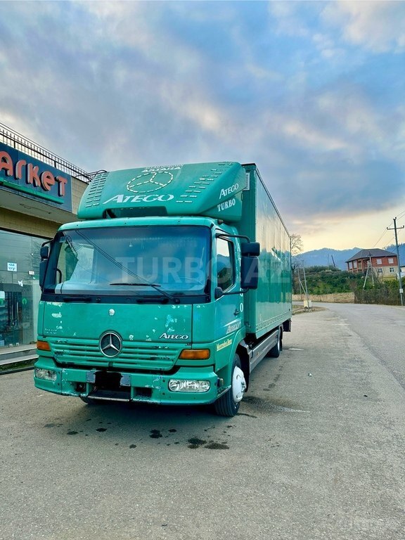 Mercedes Atego 815