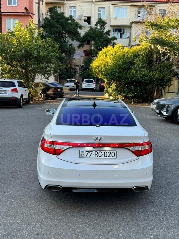 Hyundai Grandeur