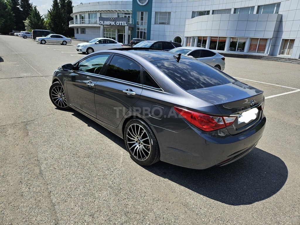 Hyundai Sonata