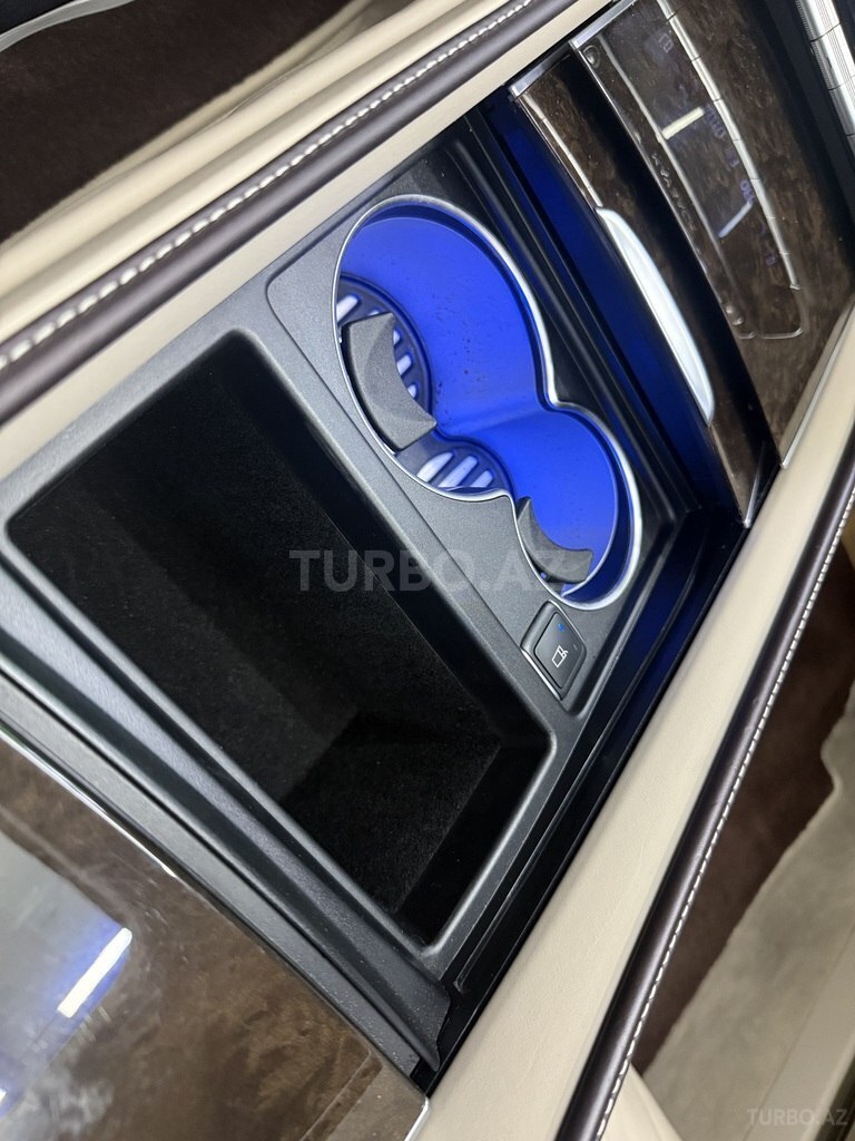 Mercedes-Maybach S 500