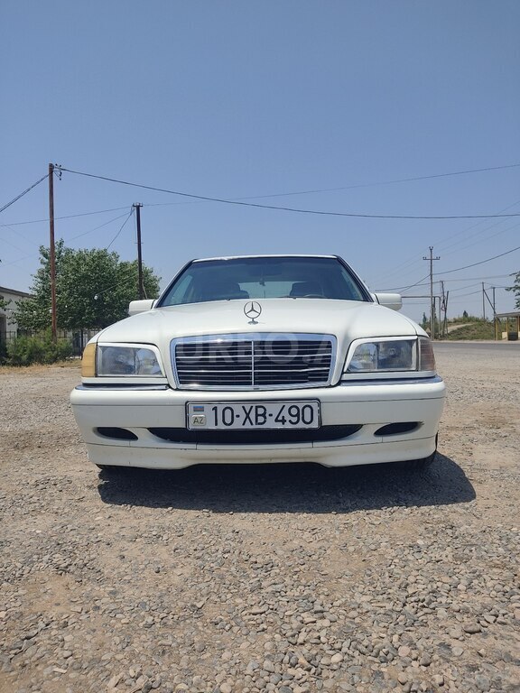 Mercedes C 230