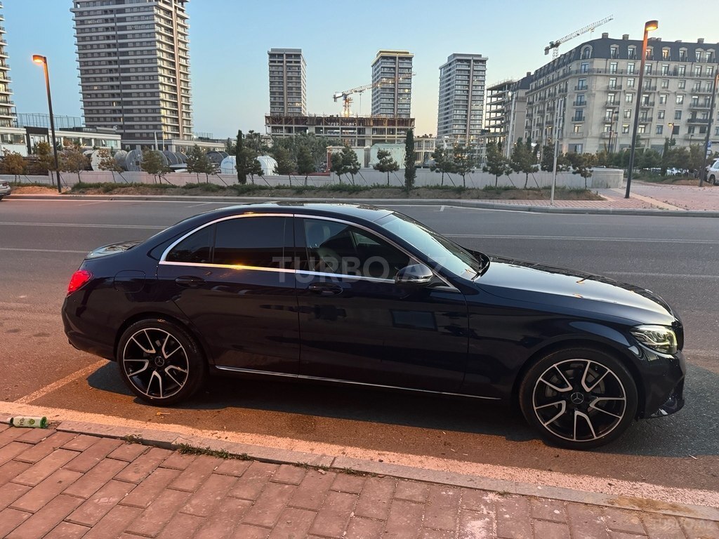 Mercedes C 200