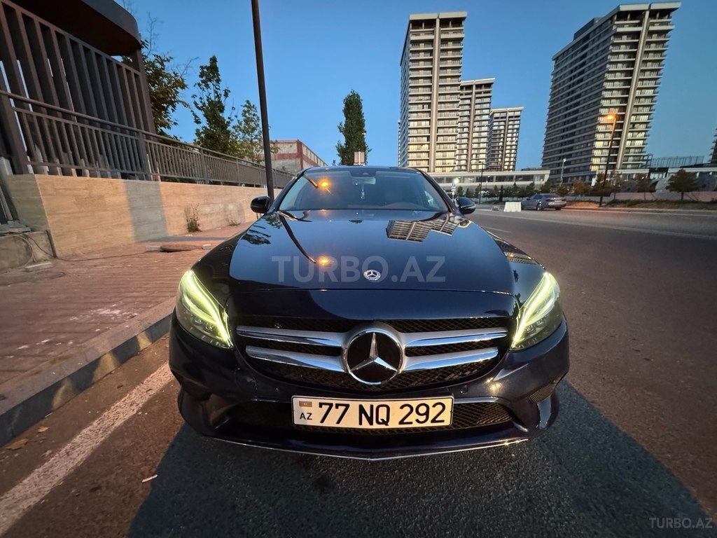 Mercedes C 200