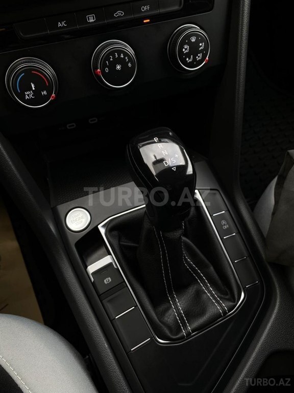 Volkswagen Taos