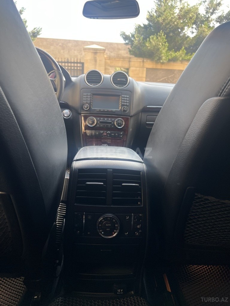 Mercedes ML 63 AMG