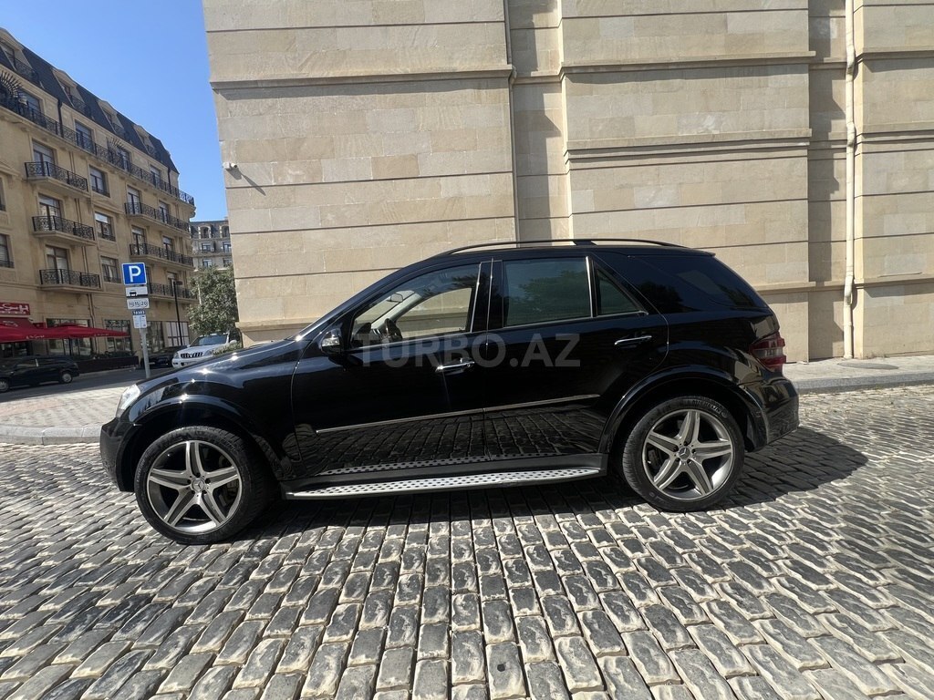 Mercedes ML 63 AMG