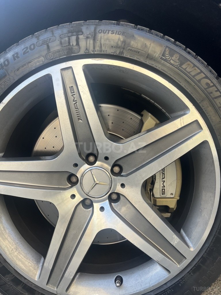 Mercedes ML 63 AMG