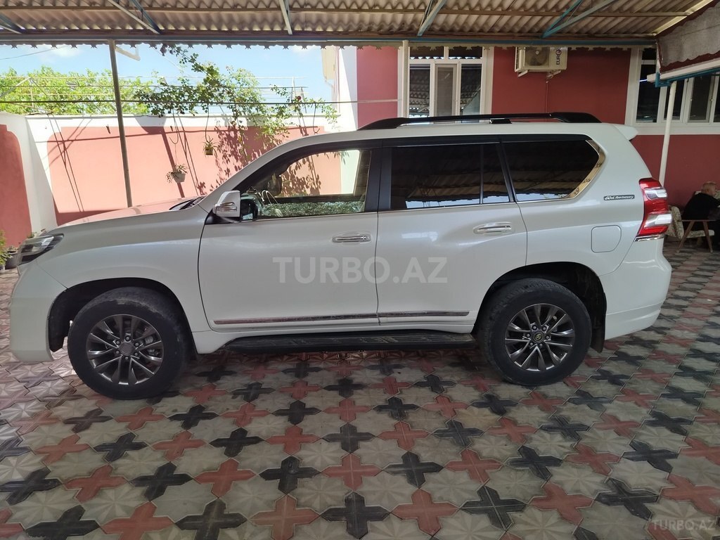 Toyota Land Cruiser Prado