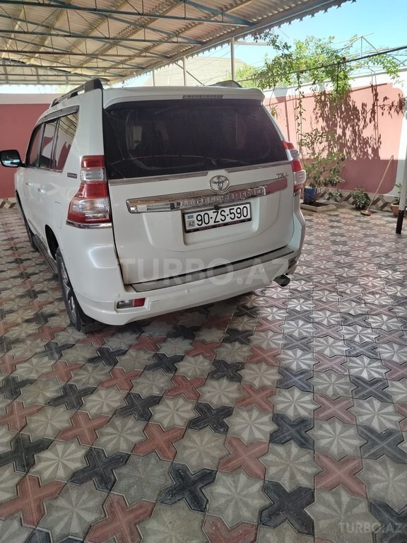 Toyota Land Cruiser Prado
