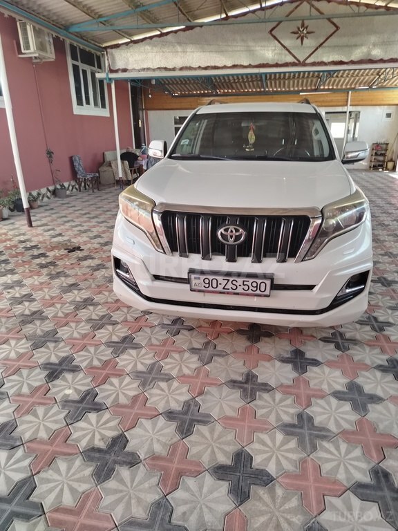 Toyota Land Cruiser Prado