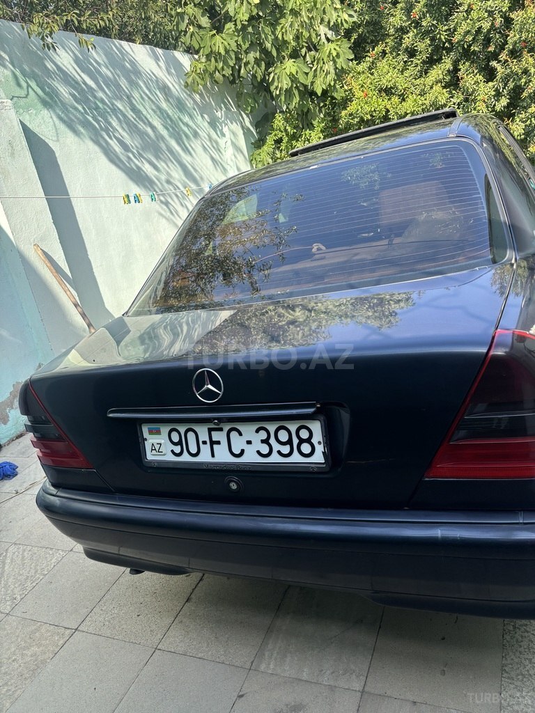 Mercedes C 180