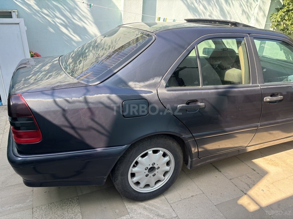 Mercedes C 180