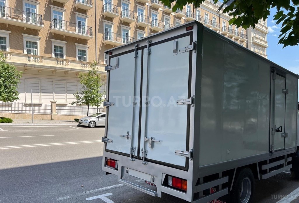 Isuzu NPR 66 L