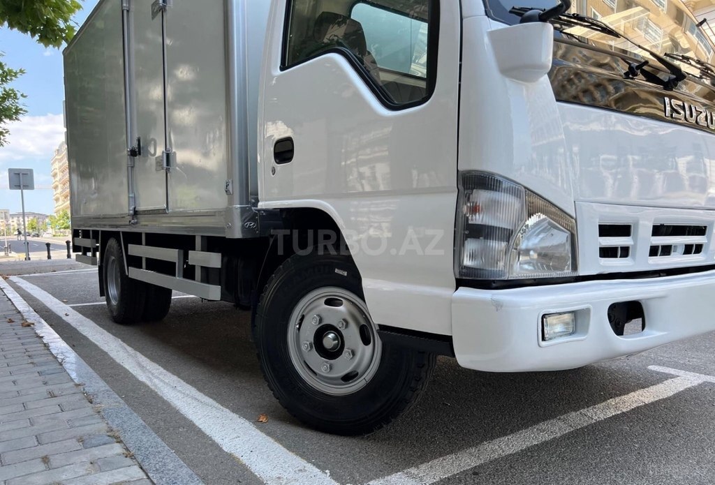 Isuzu NPR 66 L