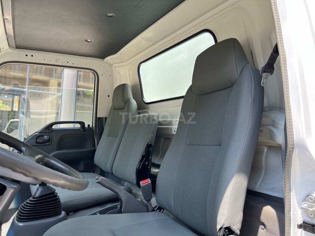 Isuzu NPR 66 L