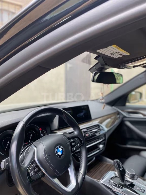 BMW 530e