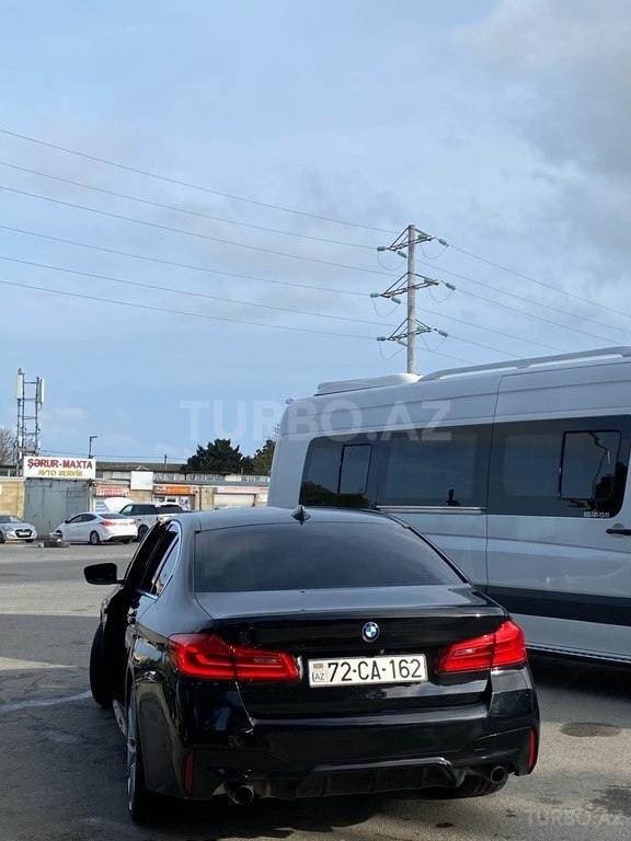 BMW 530e