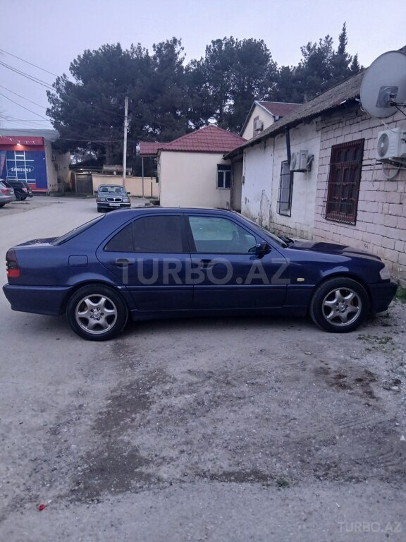 Mercedes C 180
