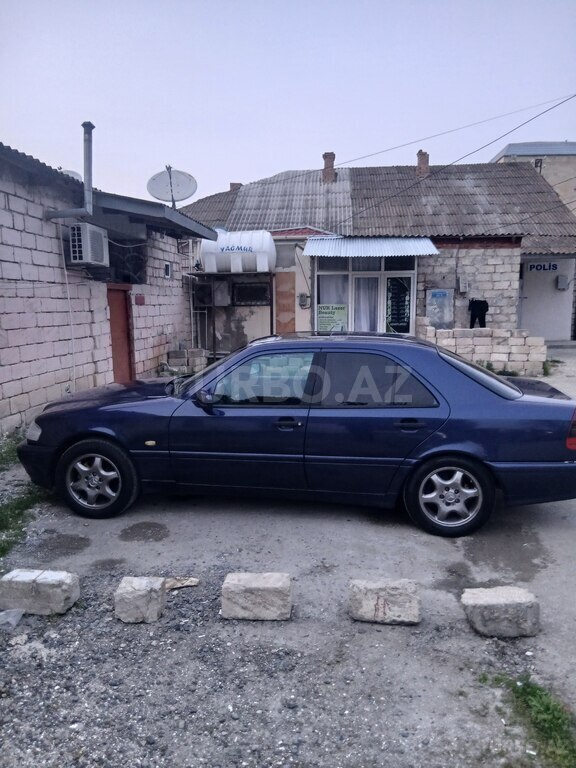 Mercedes C 180