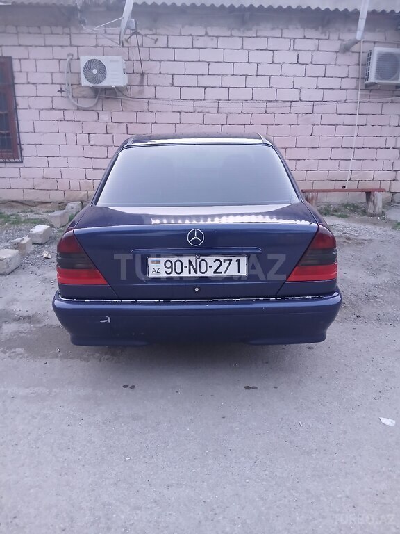 Mercedes C 180