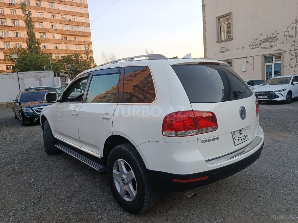 Volkswagen Touareg