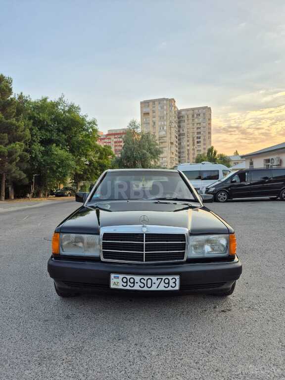 Mercedes 190