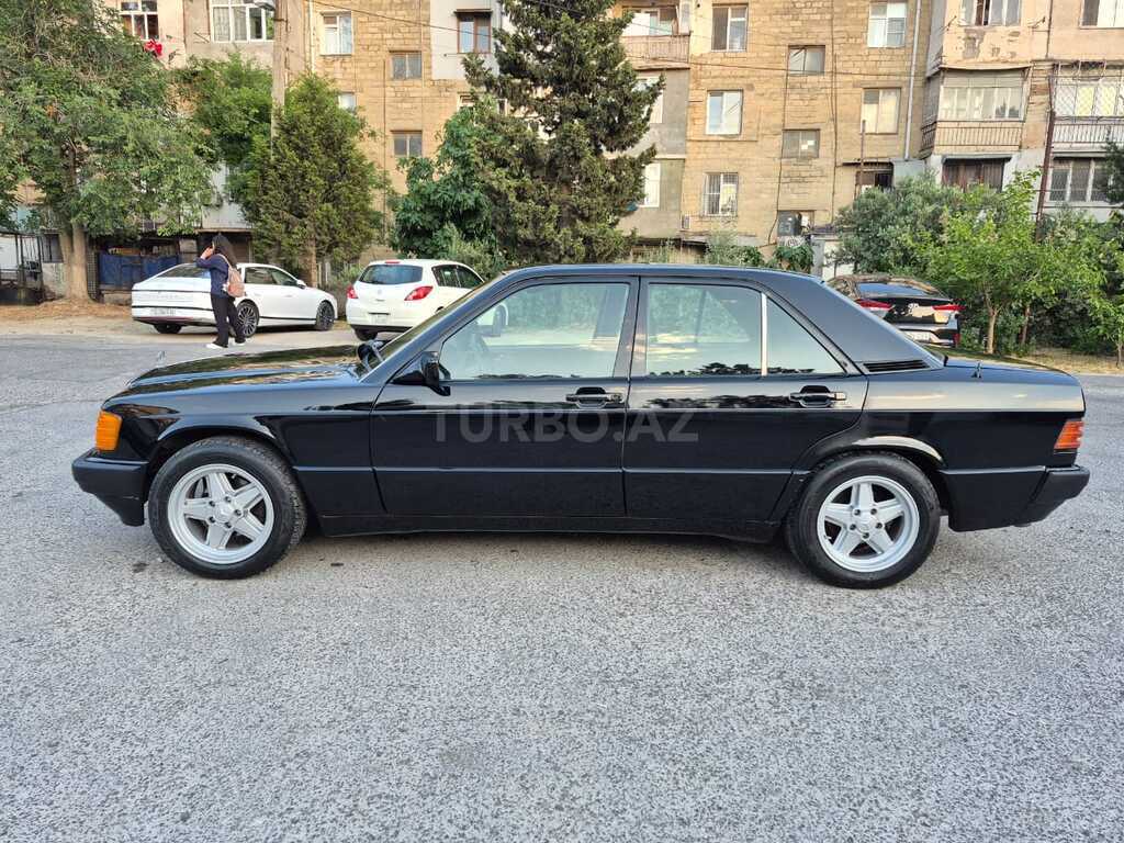 Mercedes 190