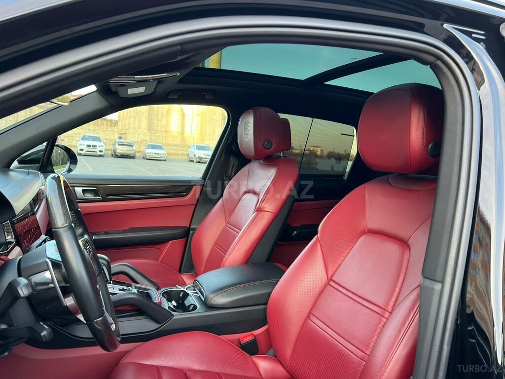 Porsche Cayenne E-hybrid Coupe
