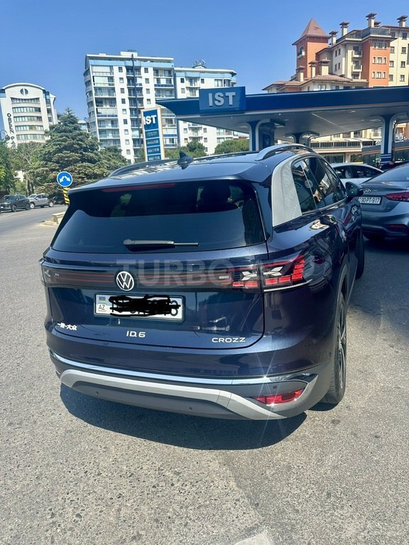 Volkswagen ID.6 Crozz