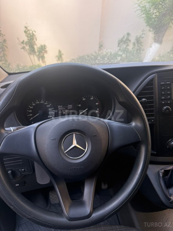 Mercedes Vito
