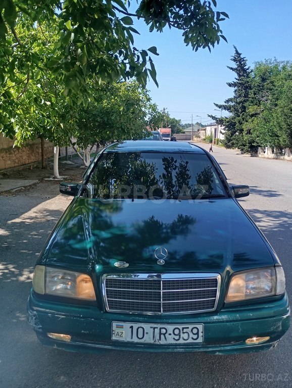 Mercedes C 180