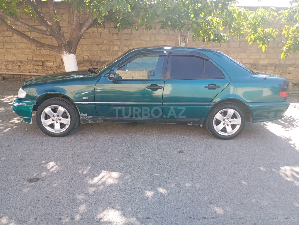 Mercedes C 180