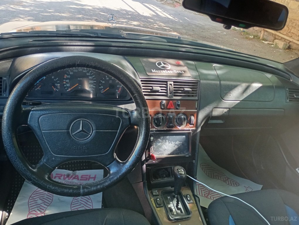 Mercedes C 180