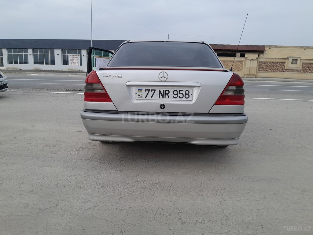 Mercedes C 180