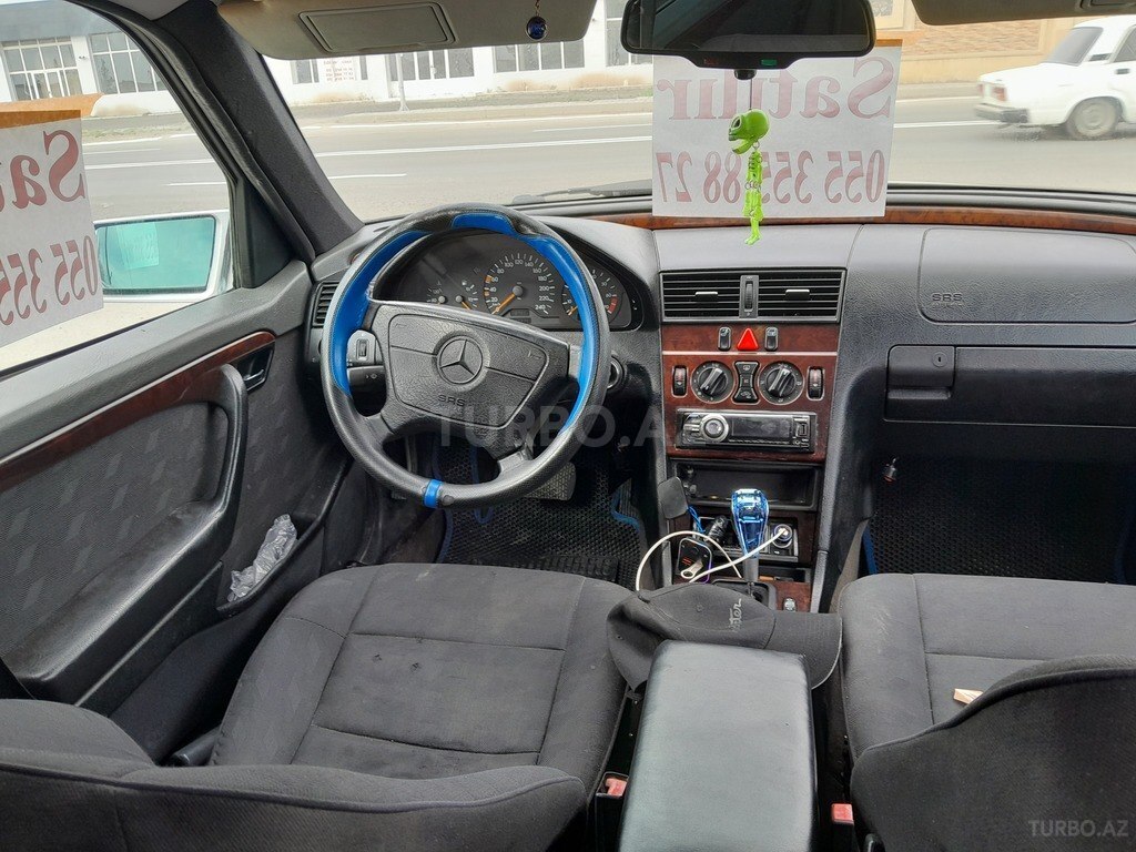 Mercedes C 180