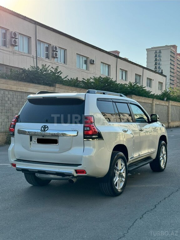 Toyota Land Cruiser Prado