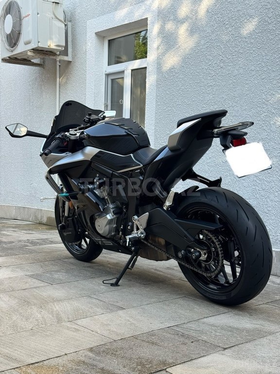 CFMOTO 675 SR-R