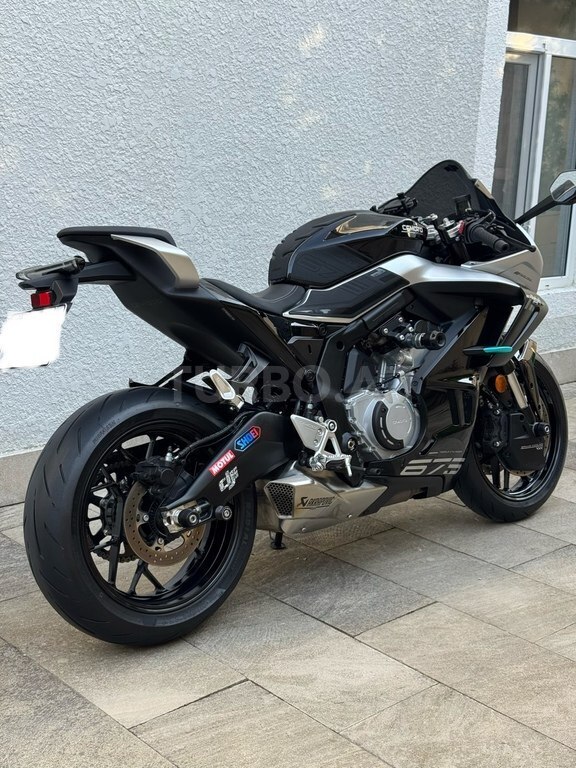 CFMOTO 675 SR-R