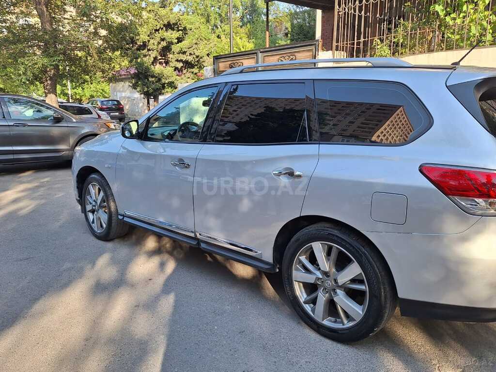 Nissan Pathfinder