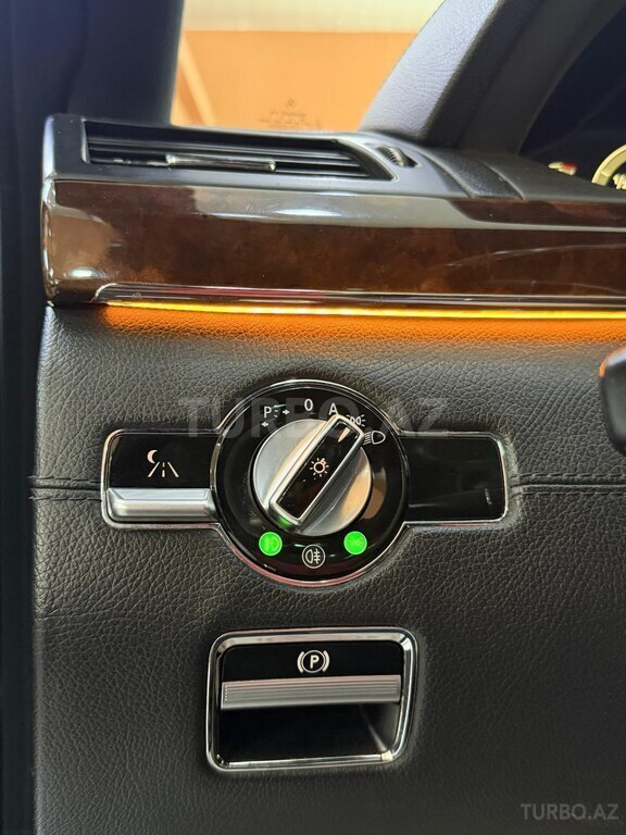 Mercedes S 500