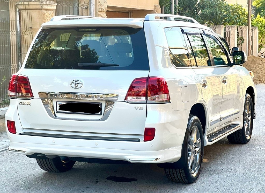 Toyota Land Cruiser