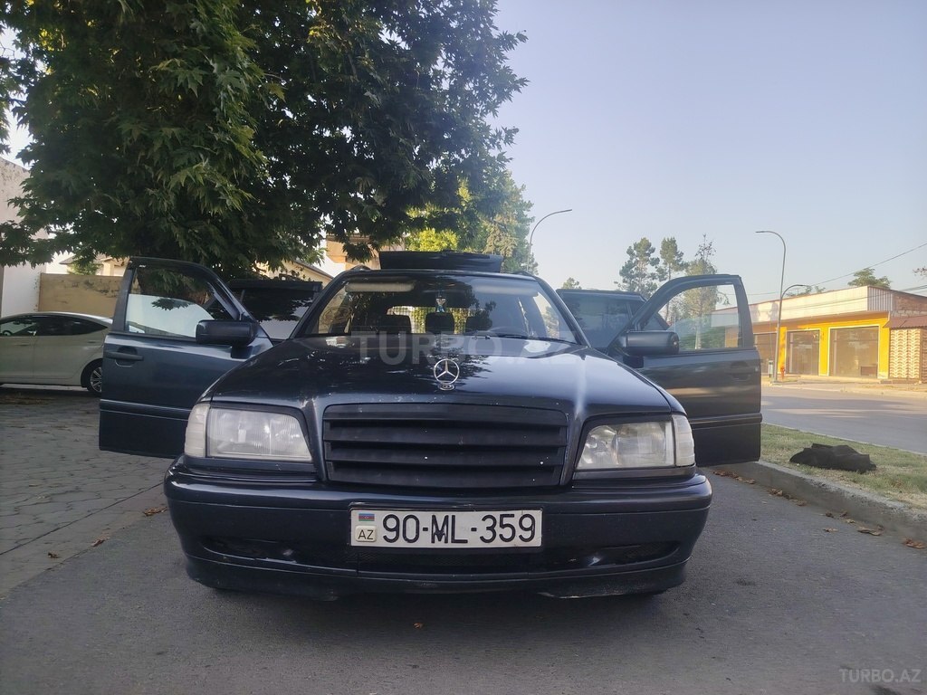 Mercedes C 180