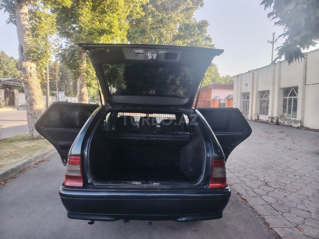 Mercedes C 180