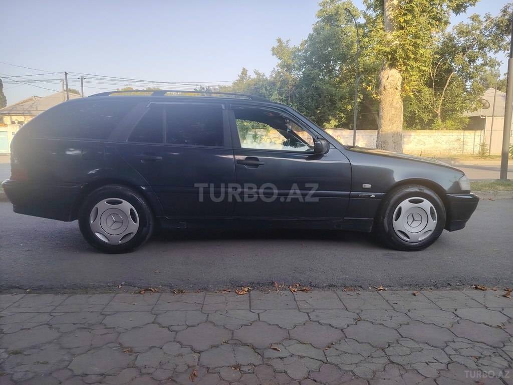 Mercedes C 180
