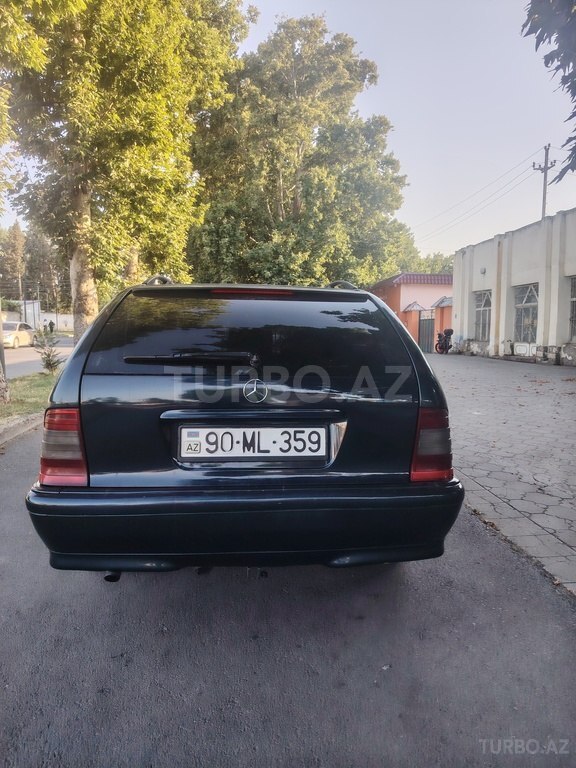 Mercedes C 180